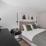 Loft 61 With Free Parking