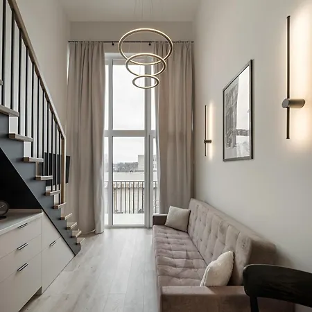 Loft 61 With Free Parking Διαμέρισμα *