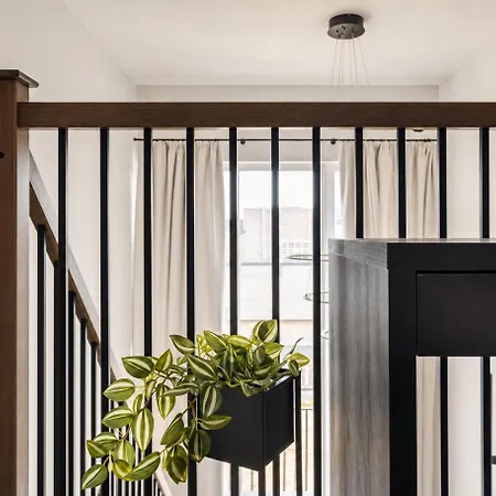 Loft 61 With Free Parking Lägenhet *